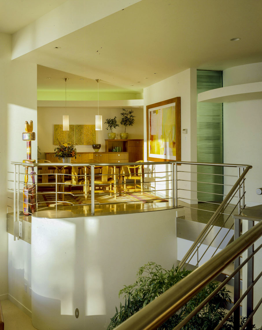 Modern Lake Residence